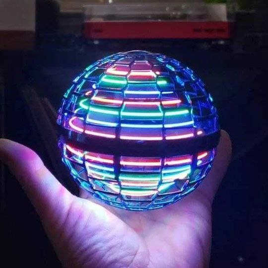 Літаюча куля-спіннер FlyNova Pro Gyresphere.